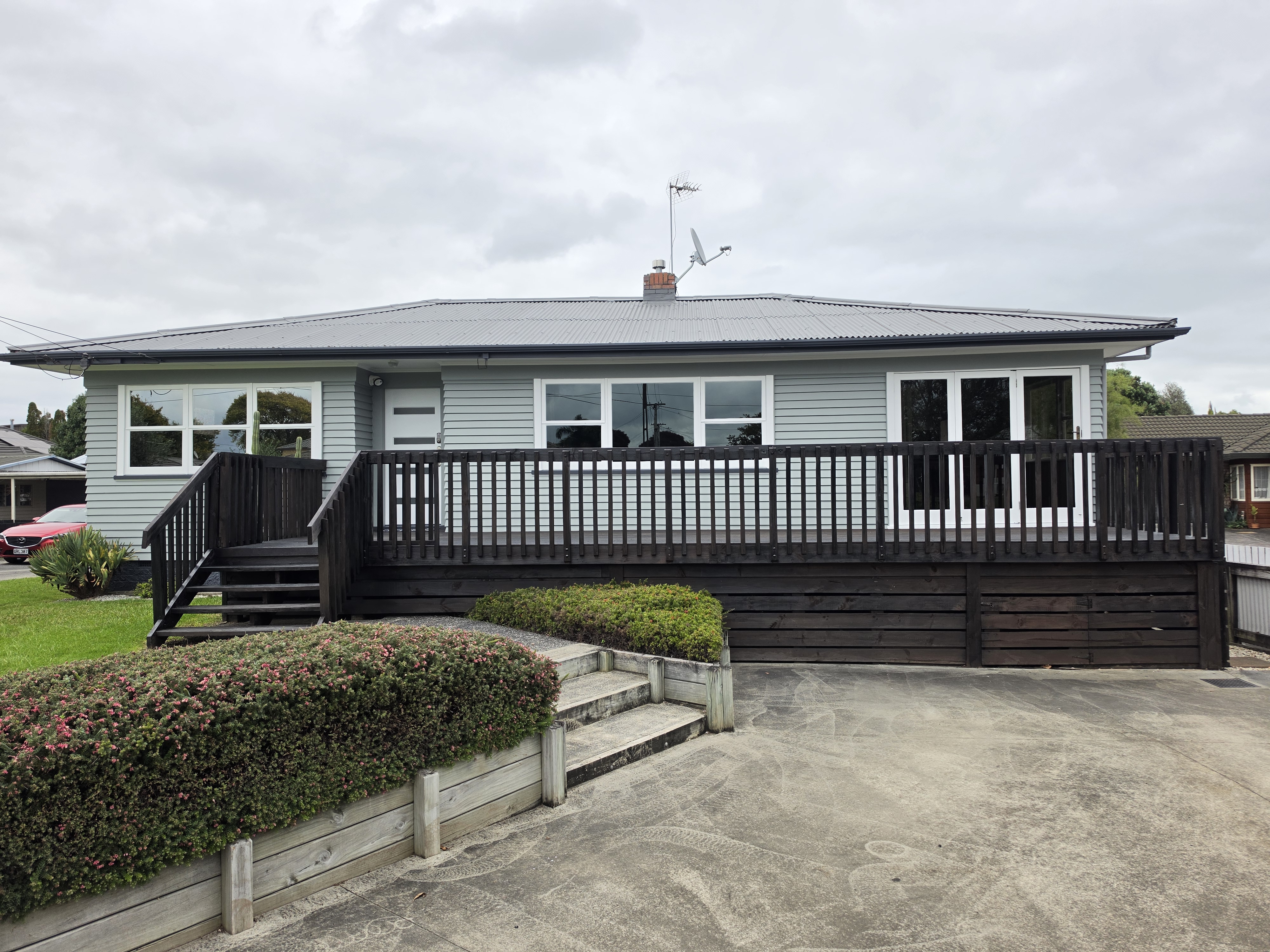 Exterior Lead Paint Removal & Full Repaint — Papakura